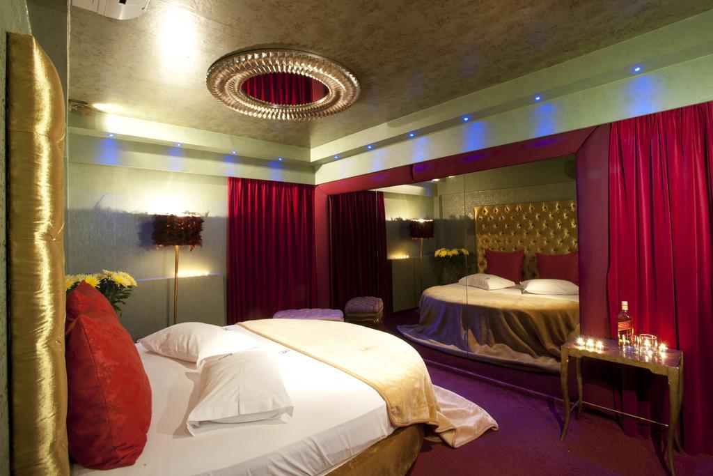 Queen Room Spa Bath