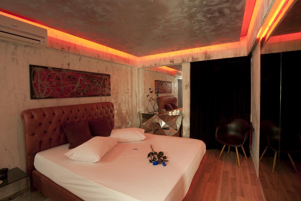 Queen Room Spa Bath